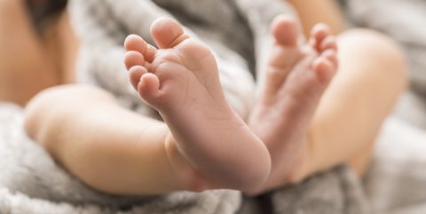 Baby boys (0-1 months) feet