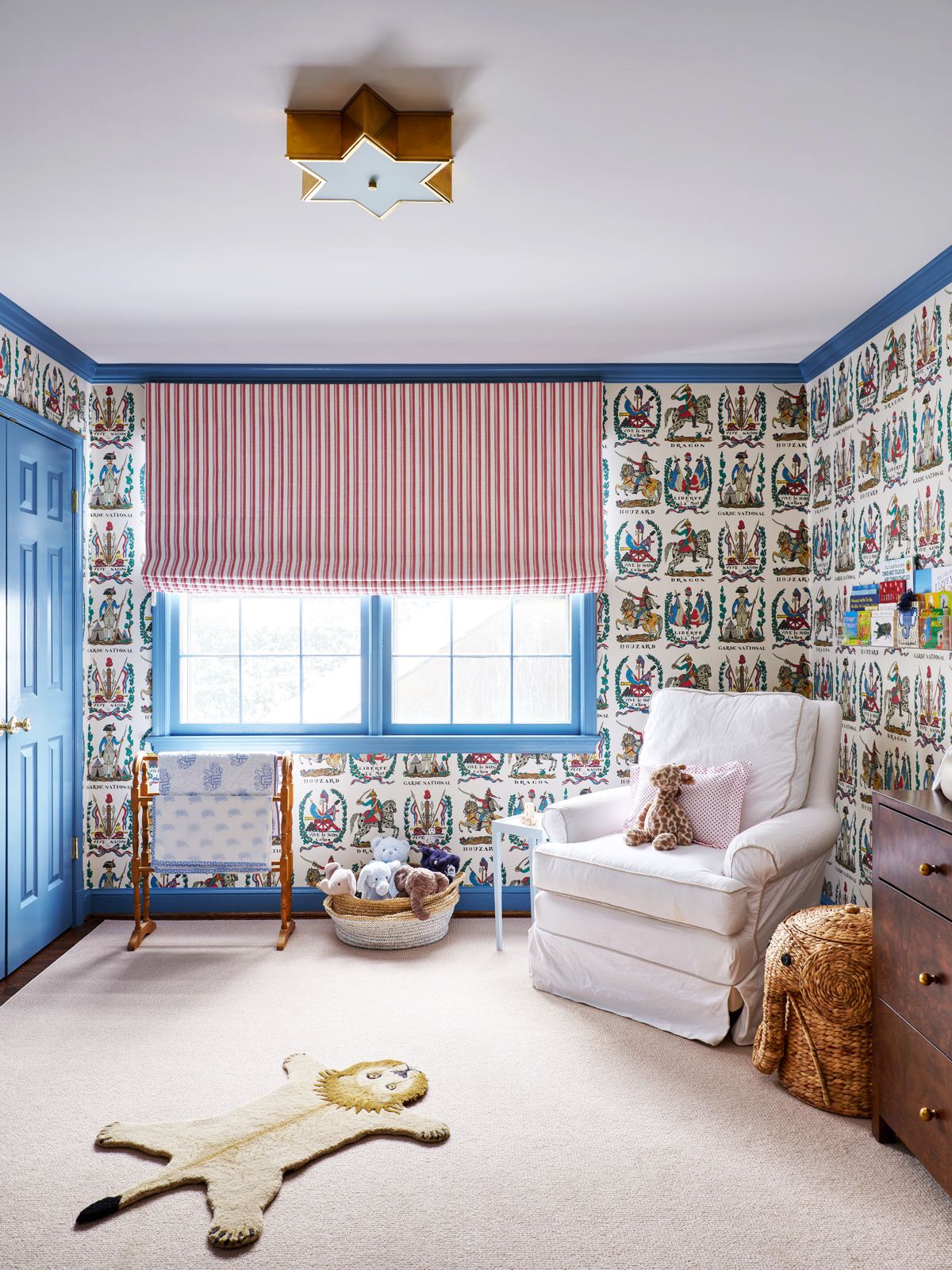 daybed in baby room