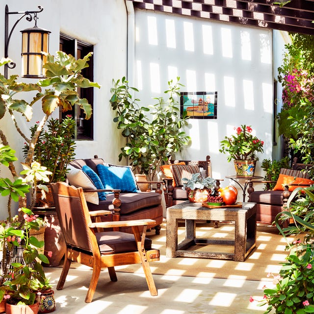 patio with pergola