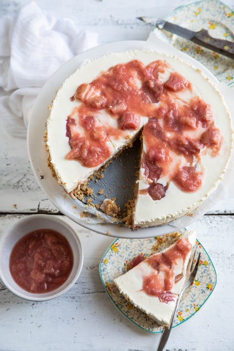 bakken-met-rabarber-cheesecake-recept-miljuschka rabarber cheesecake van miljuschka witzenhausen