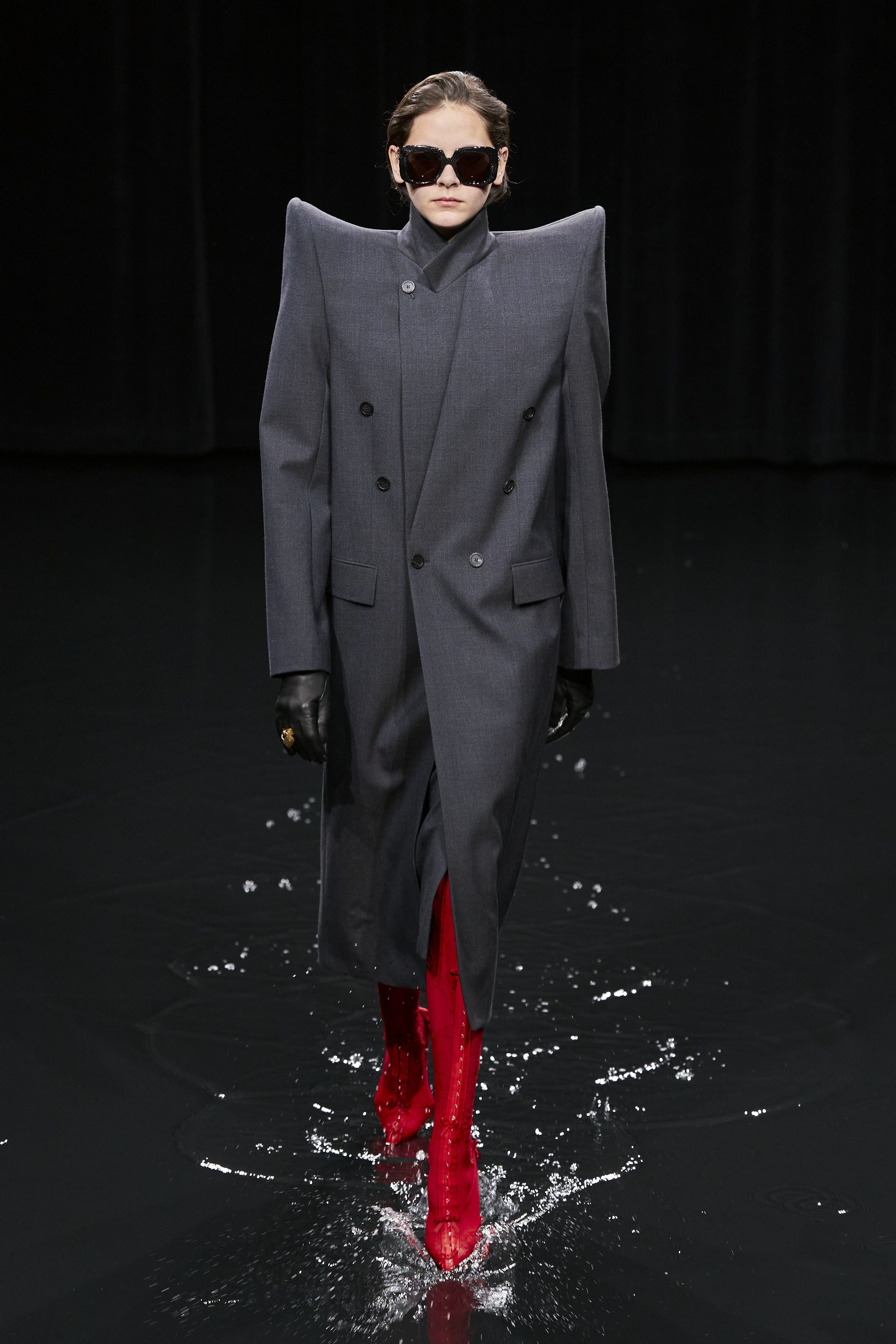 montone balenciaga