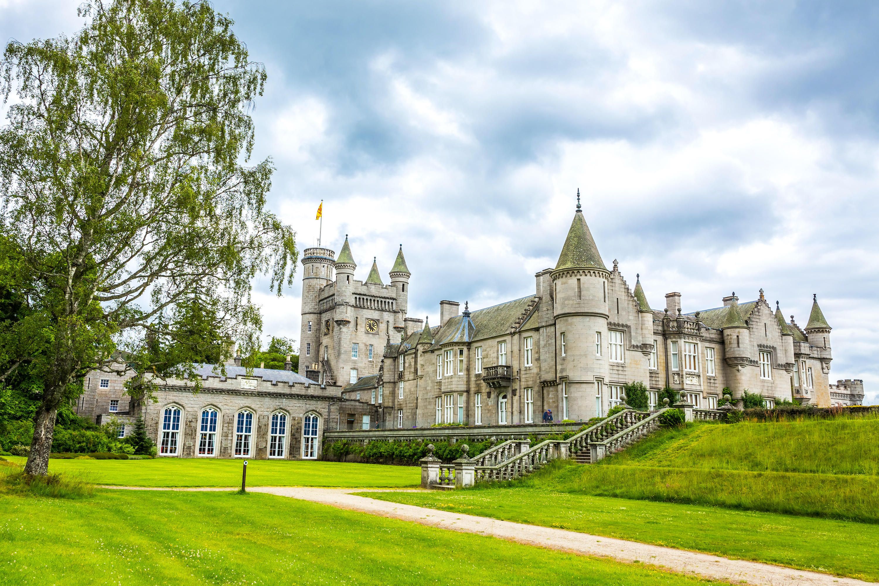 inside-balmoral-castle-floor-plan