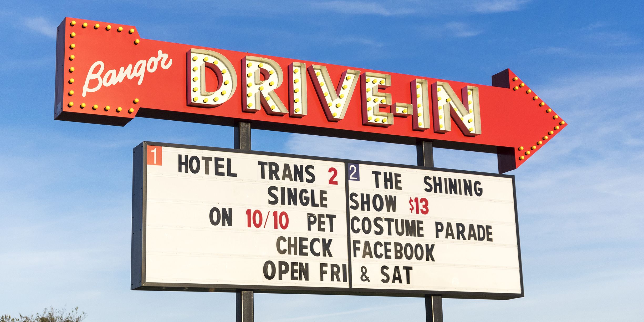 30 Classic Drive In Movie Theaters Best Drive In Theaters In America