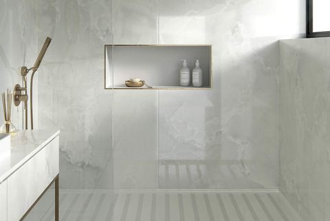 baños modernos ducha con revestimiento dekton®