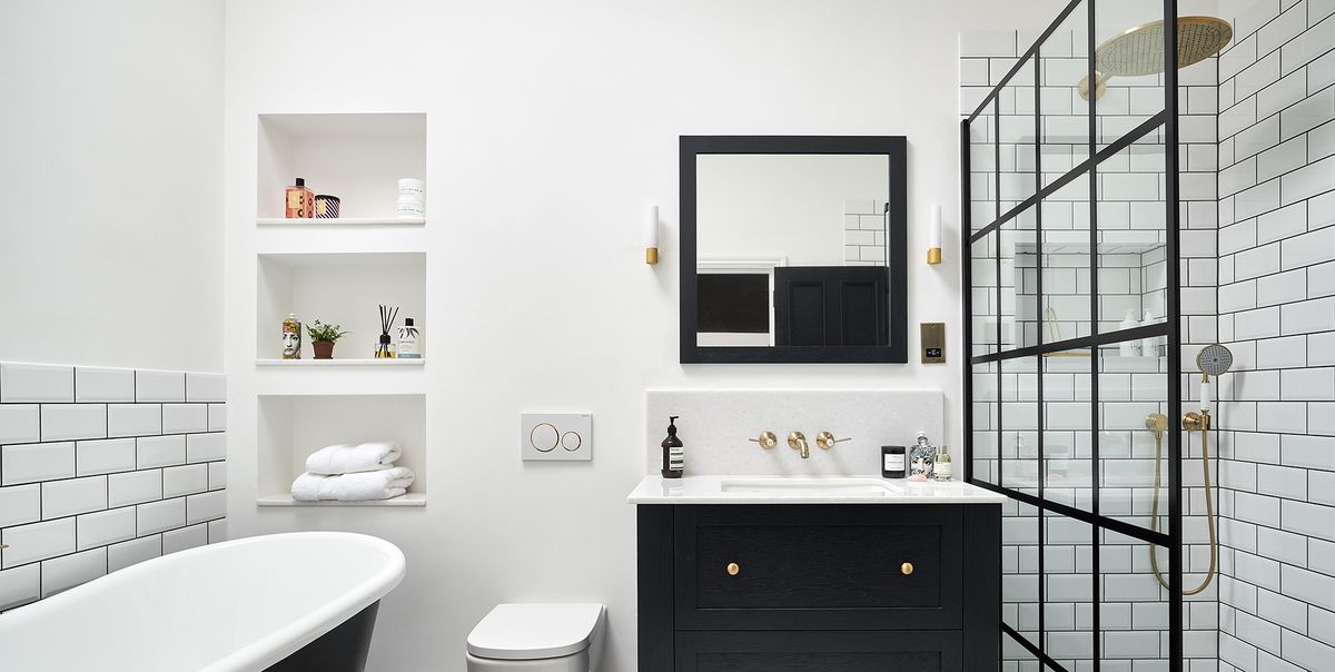 Un cuarto de baño en blanco y negro - Baños