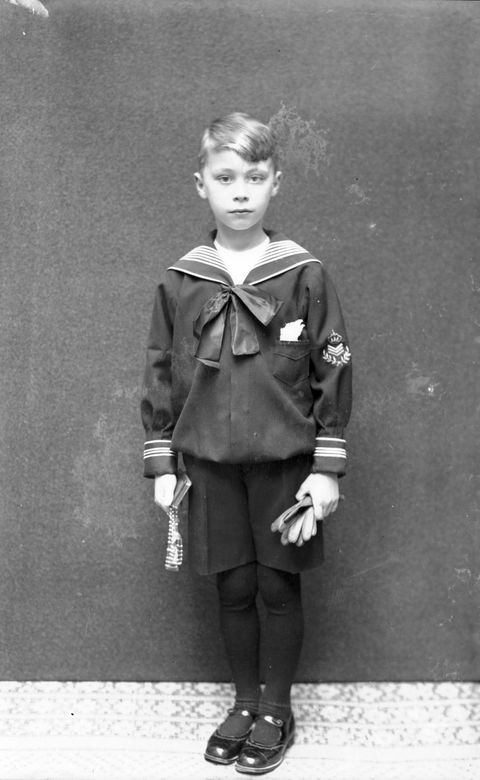 Why do children wear a sailor suit?