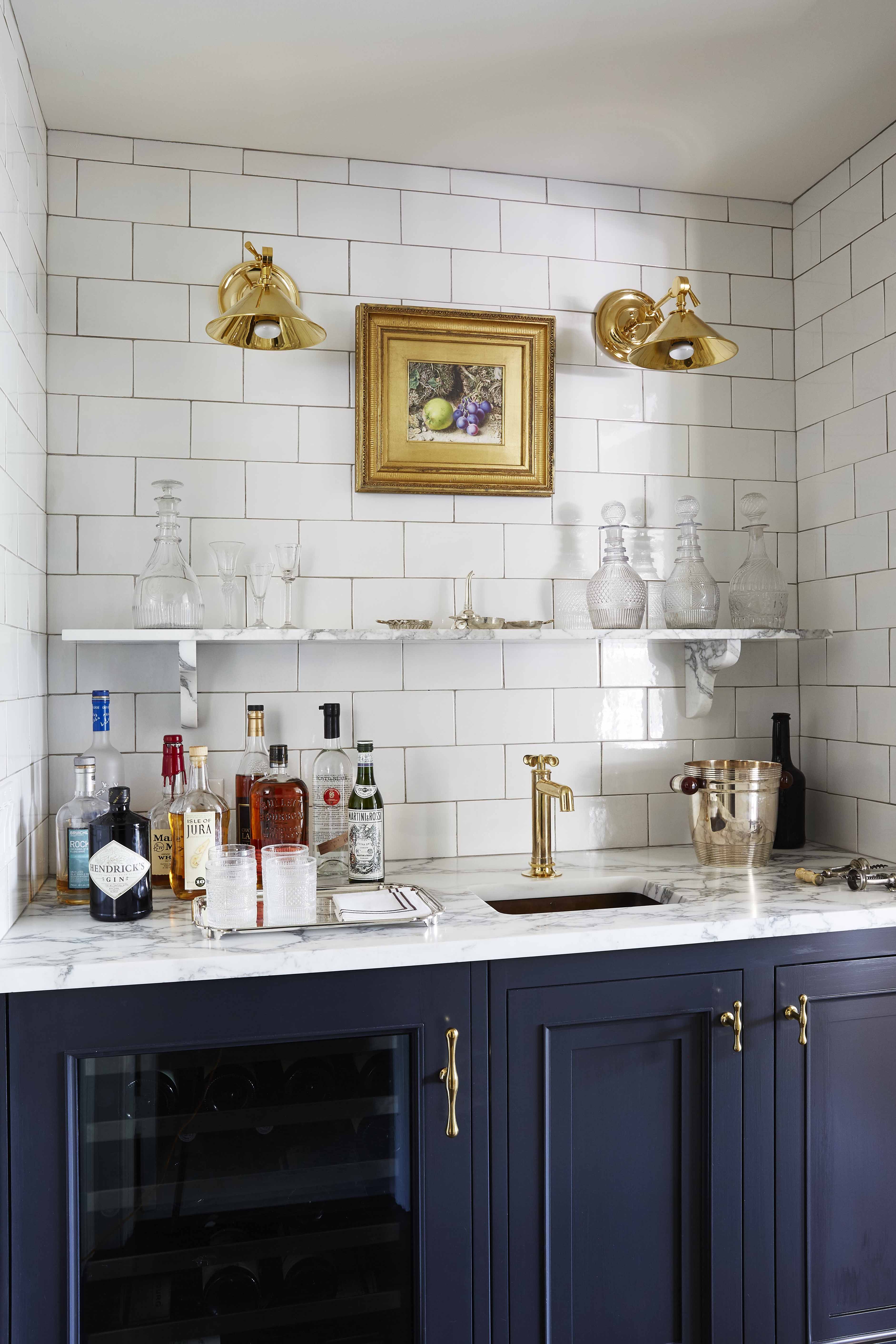 Glass Tile Backsplash Ideas For Kitchens : 10 Top Trends ...