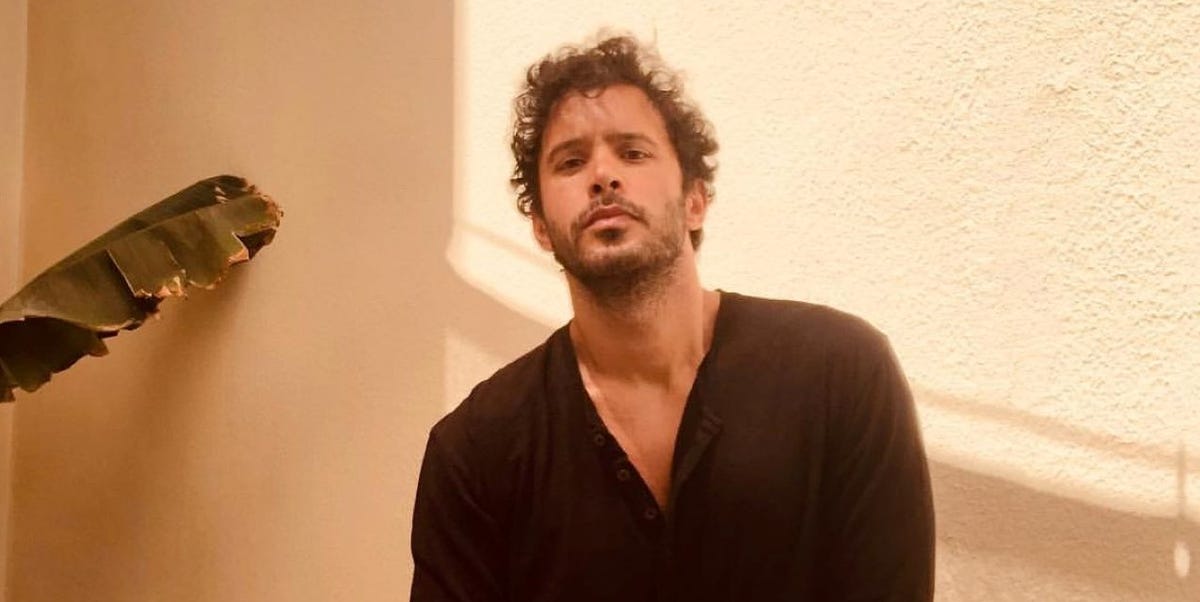 Baris Arduç Con El Pelo Más Largo Y Rizado Tras La Cuarentena
