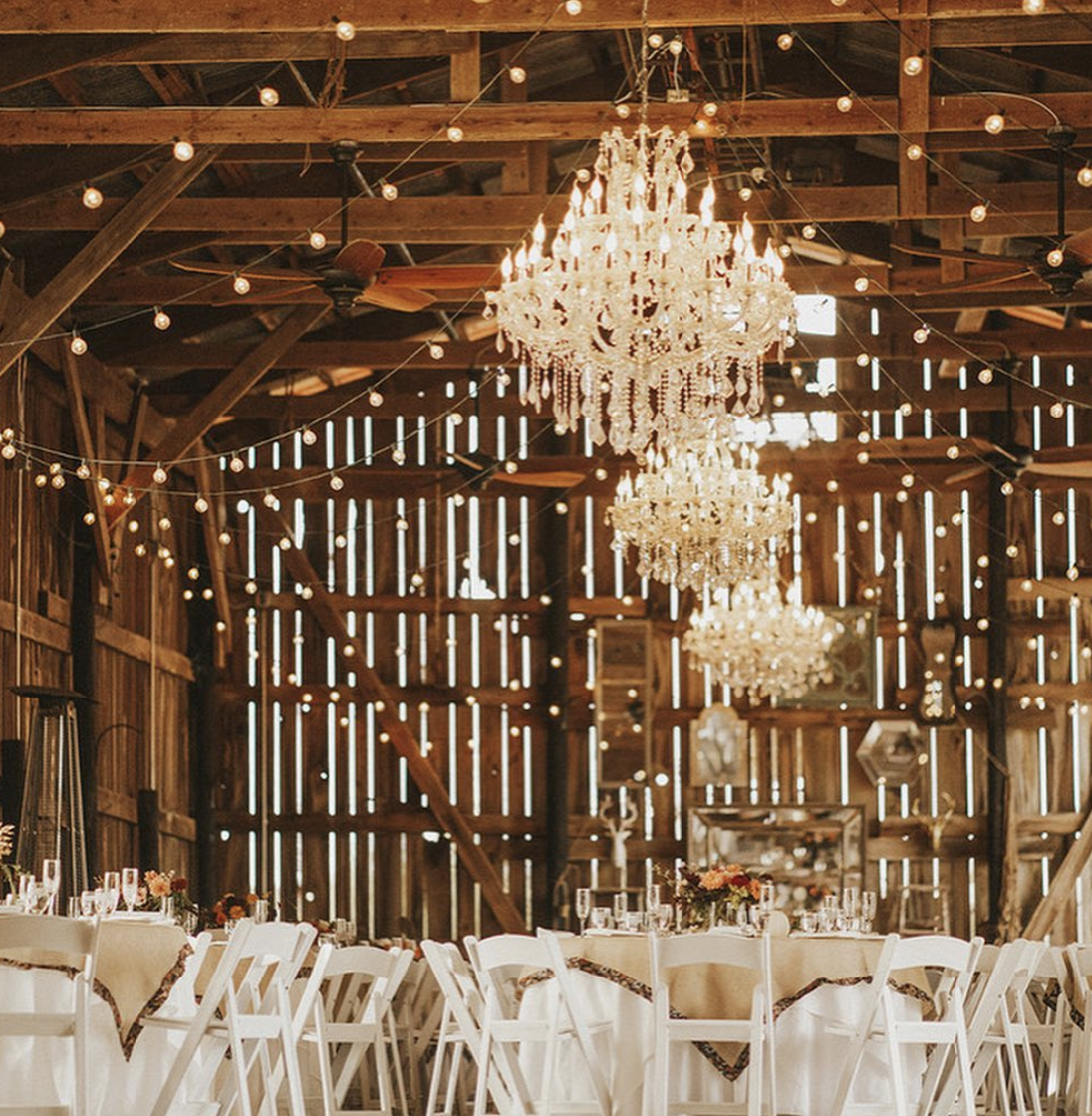 25 Best Barn Wedding Venues - Barn Wedding Venues Near Me