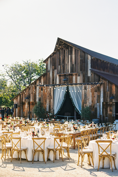 25 Best Barn Wedding Venues - Barn Wedding Venues Near Me