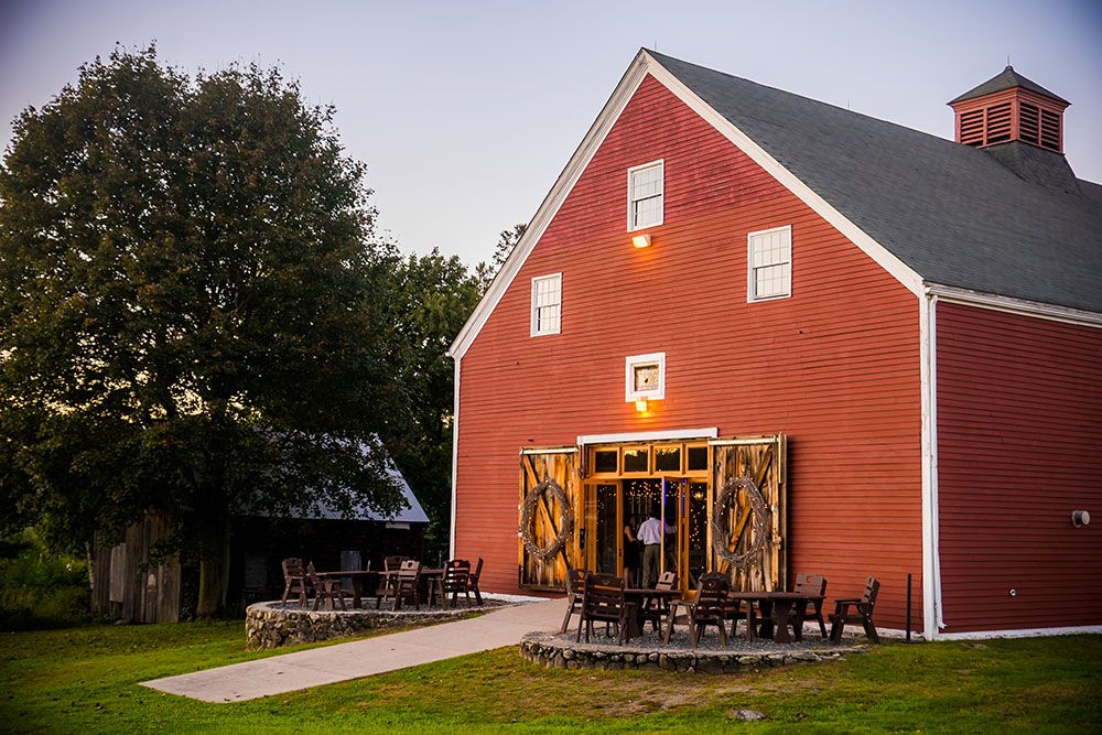 40 Rustic Barn Wedding Venues Charming Country Wedding Venues