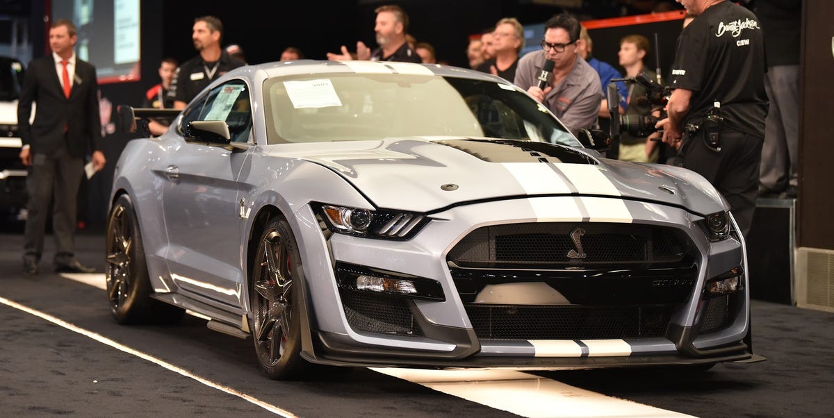 www.roadandtrack.com