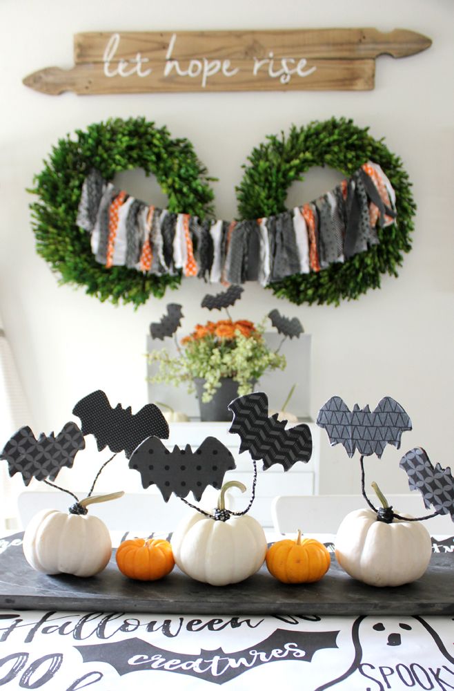 30 Halloween Centerpieces & Table Decorations - DIY Ideas for 