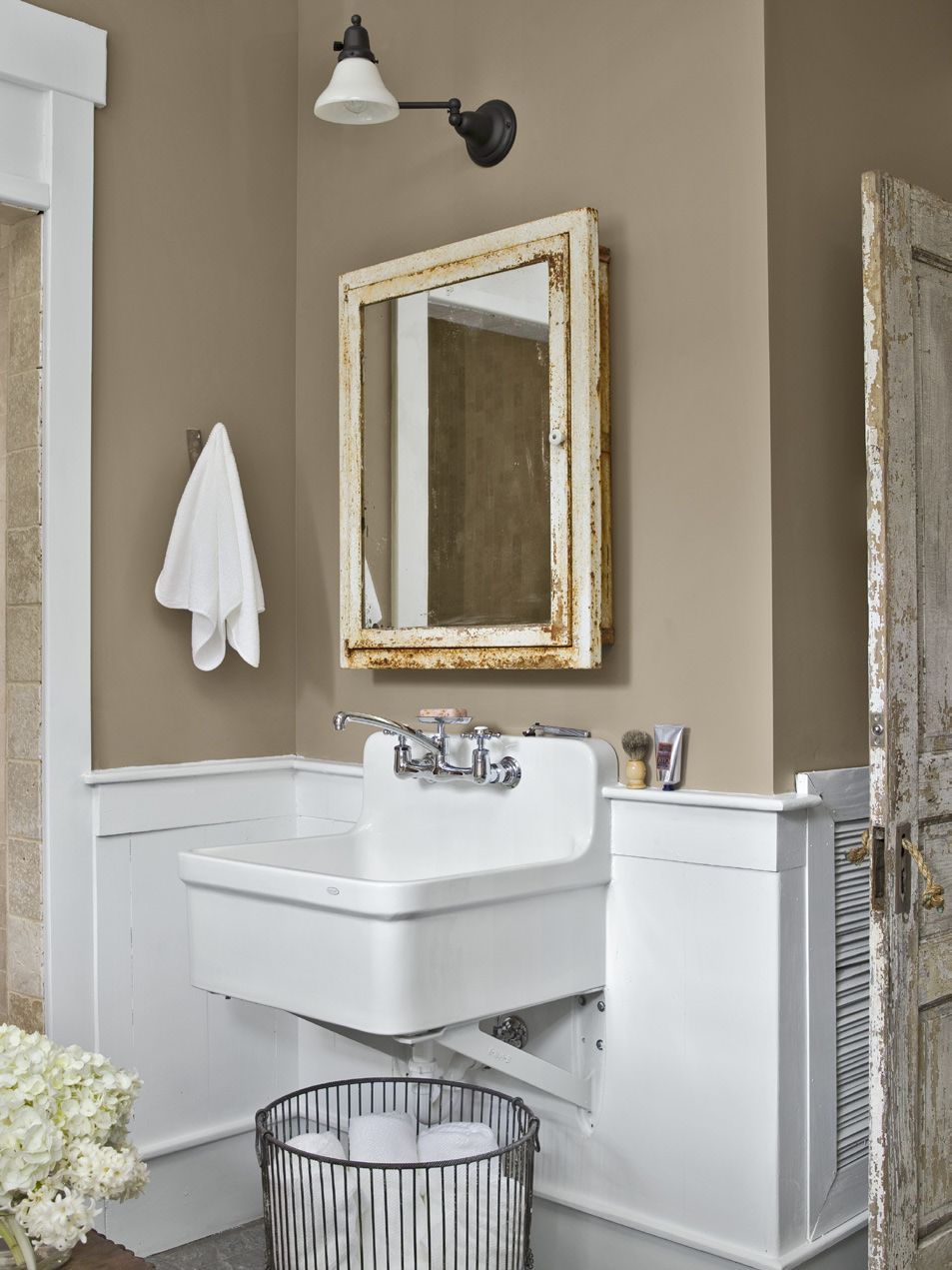 12 Best Bathroom Paint Colors - Popular Ideas for Bathroom Wall Colors