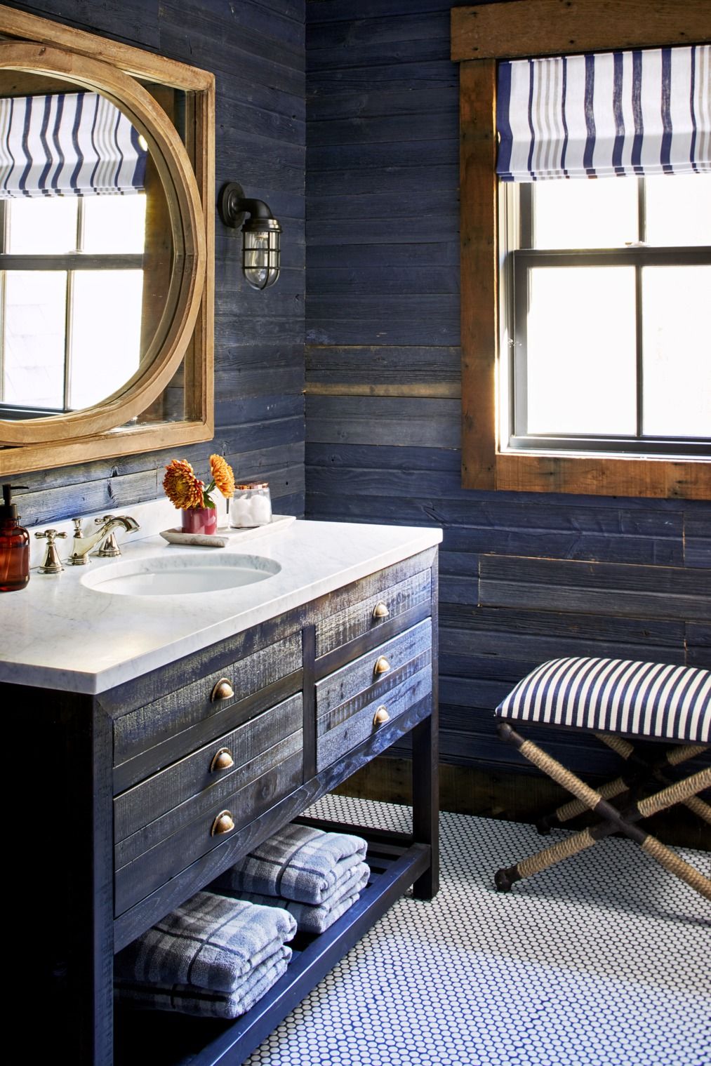 Bathroom Cabinet Color Ideas : Light Oak Cabinets And Paint Color Bathroom Ideas Houzz / Your bathroom color scheme can have a profound effect on the overall mood of the space.