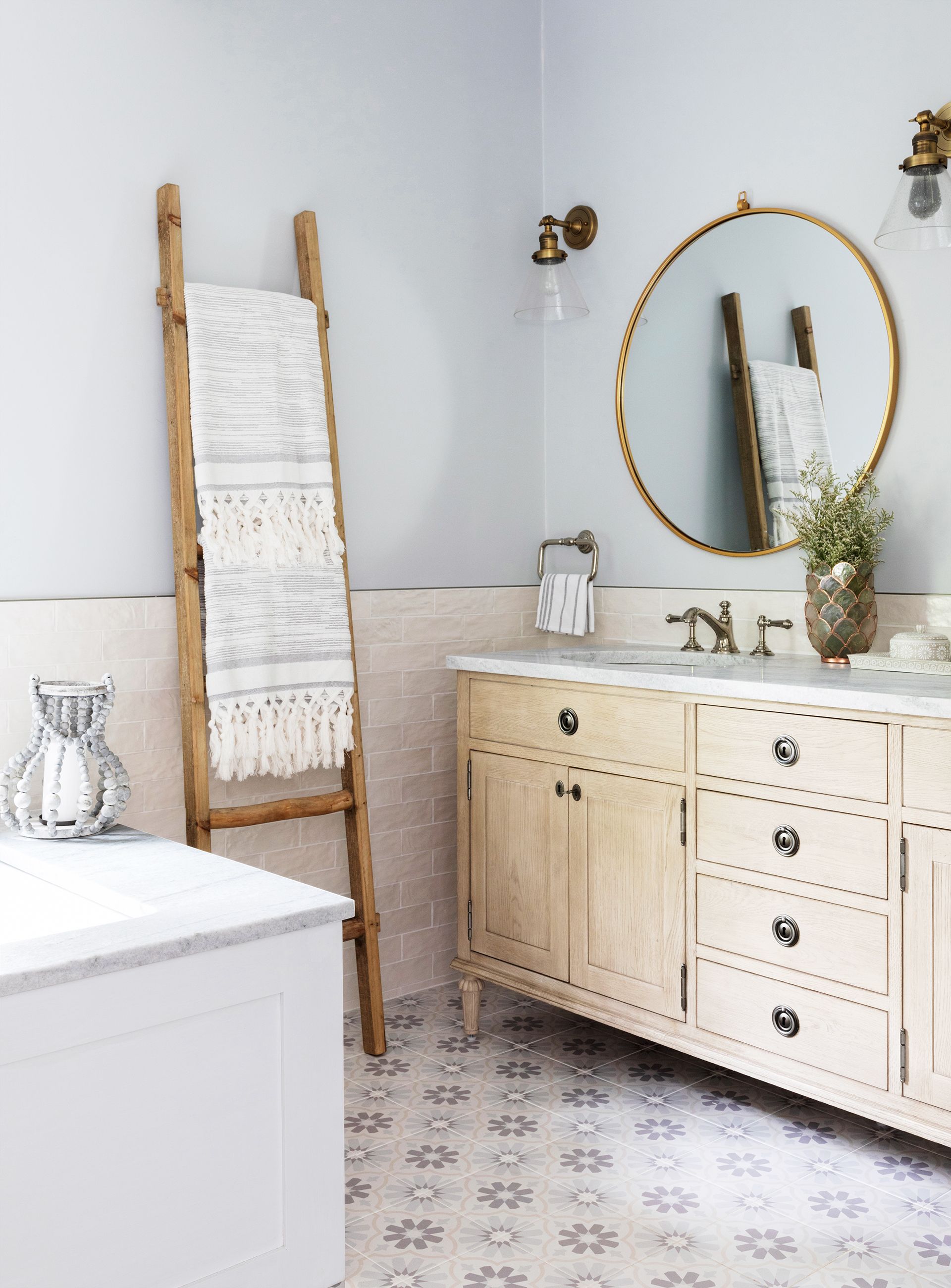 decorating bathroom counter ideas