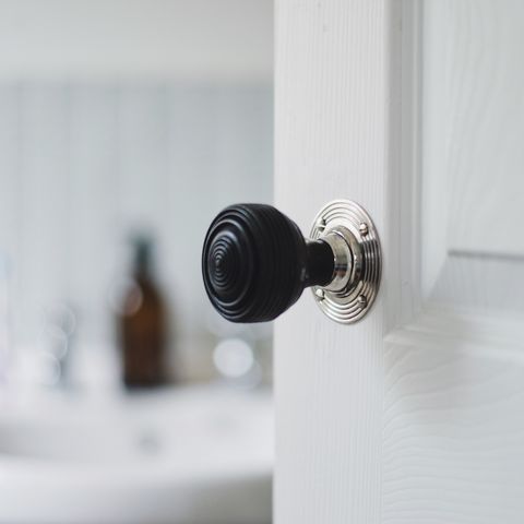 1 in 10 Brits have never cleaned their bathroom door handle