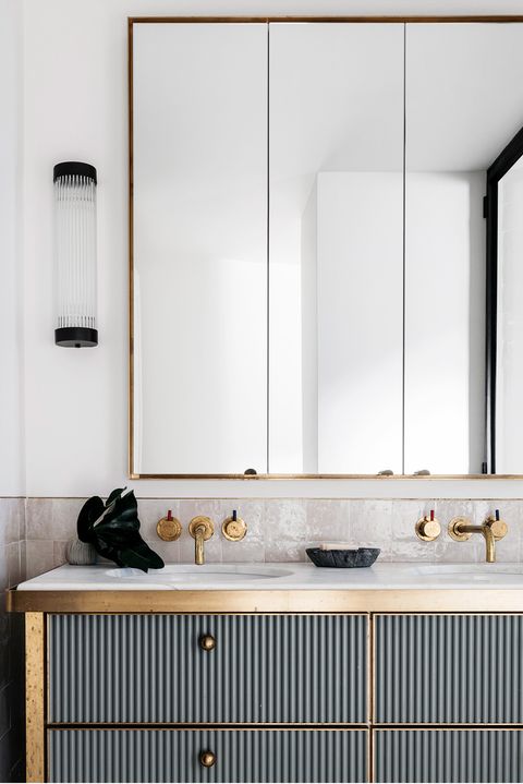 21 Bathroom Mirror Ideas For Every, Large White Bathroom Mirror With Shelf