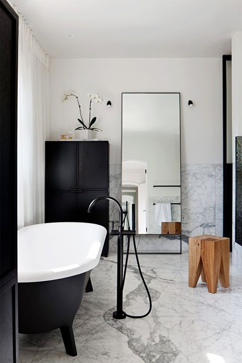 21 Bathroom Mirror Ideas For Every, Leaning Wall Mirror With Lights