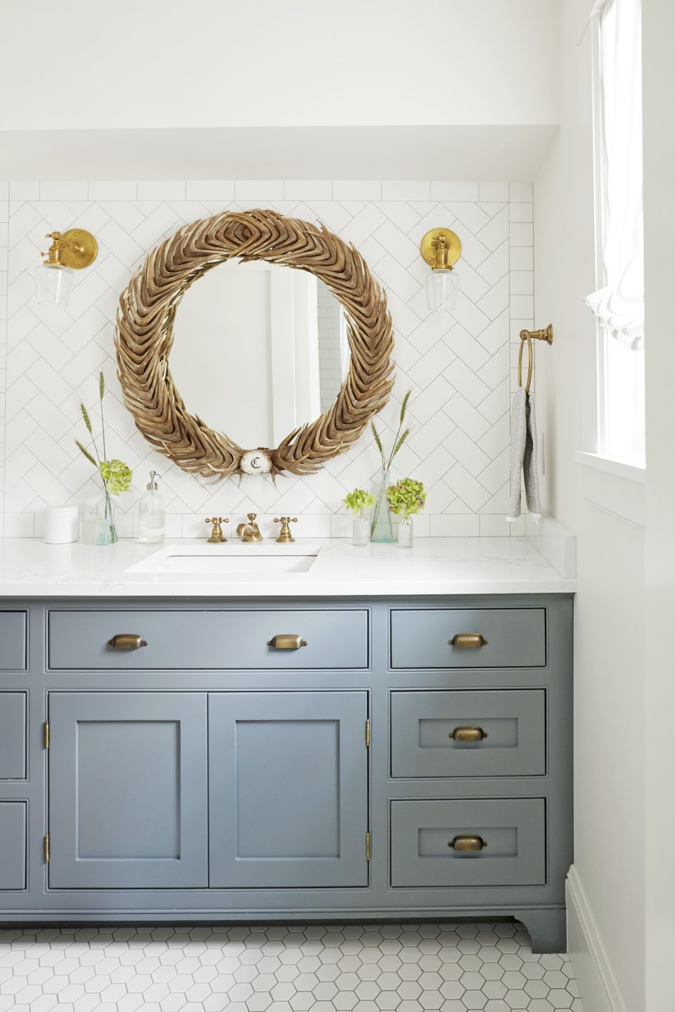 20 Best Bathroom Mirror Ideas, Decorative Mirror Bathroom Cabinet