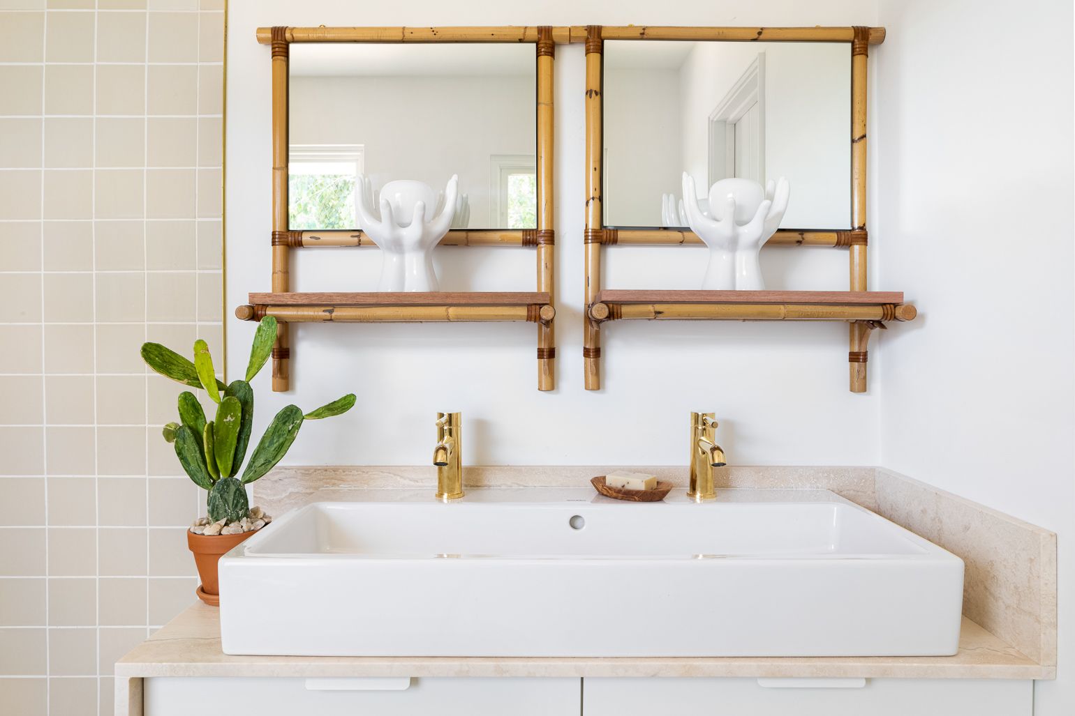 bathroom shelf designs