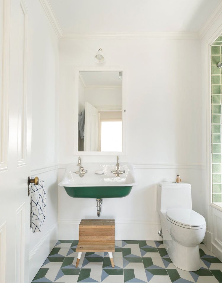 Bathroom Tiles Design / Tile Trends 2021 From Art Deco To New Heritage And Terrazzo Homes Gardens : Check out these bathroom tile this wonderful bathroom from ashley montgomery design is the perfect combination of modern and trendy.