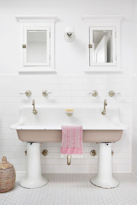 White Bathroom Tile Ideas
