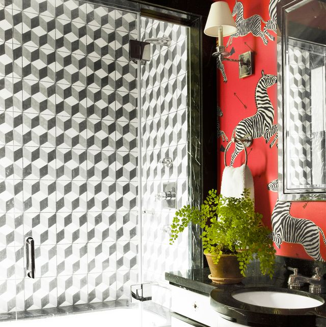 44 Bathroom Wallpaper Ideas That Will Inspire You To Be Bold For Bathrooms - Inspire Me Home Decor Bathroom