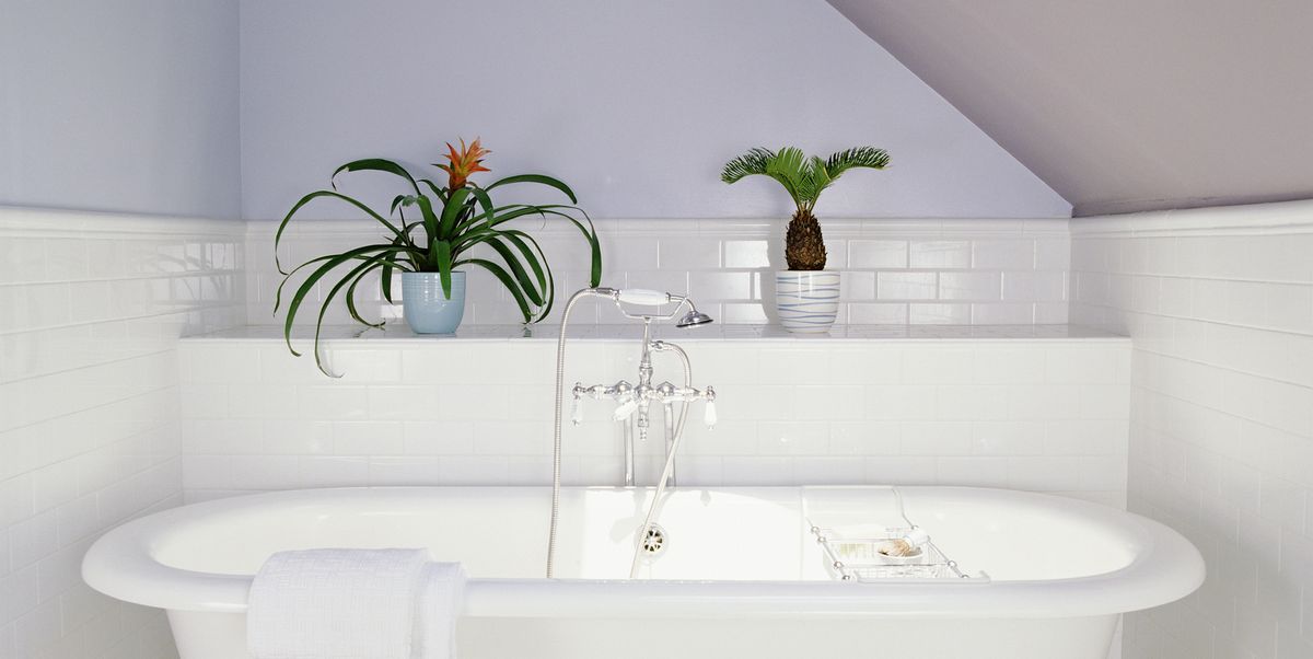 White Vinegar In Your Bathroom, Best Way To Clean A Bathtub Without Chemicals