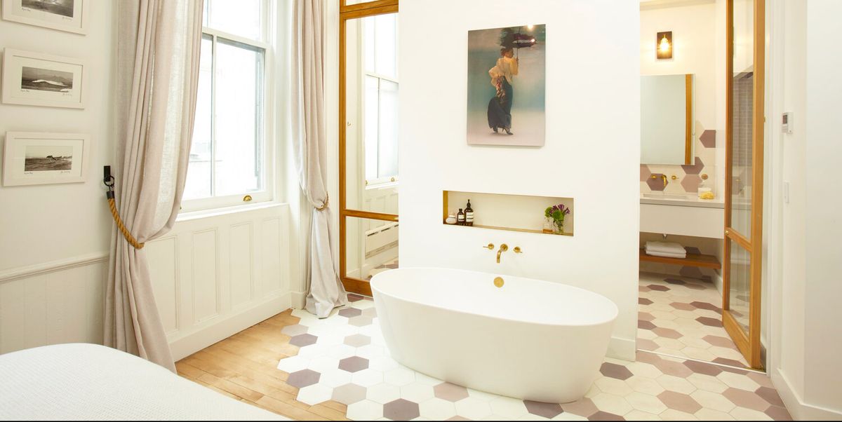 Stylish Examples Of Bathtubs In Bedrooms, Bathtub Paint Kit Uk