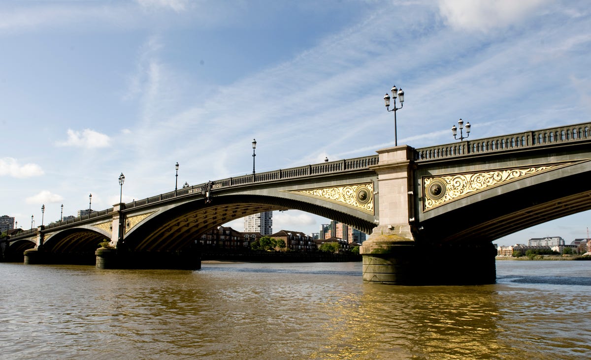 TfL brings forward Battersea Bridge safety plans after runner's death