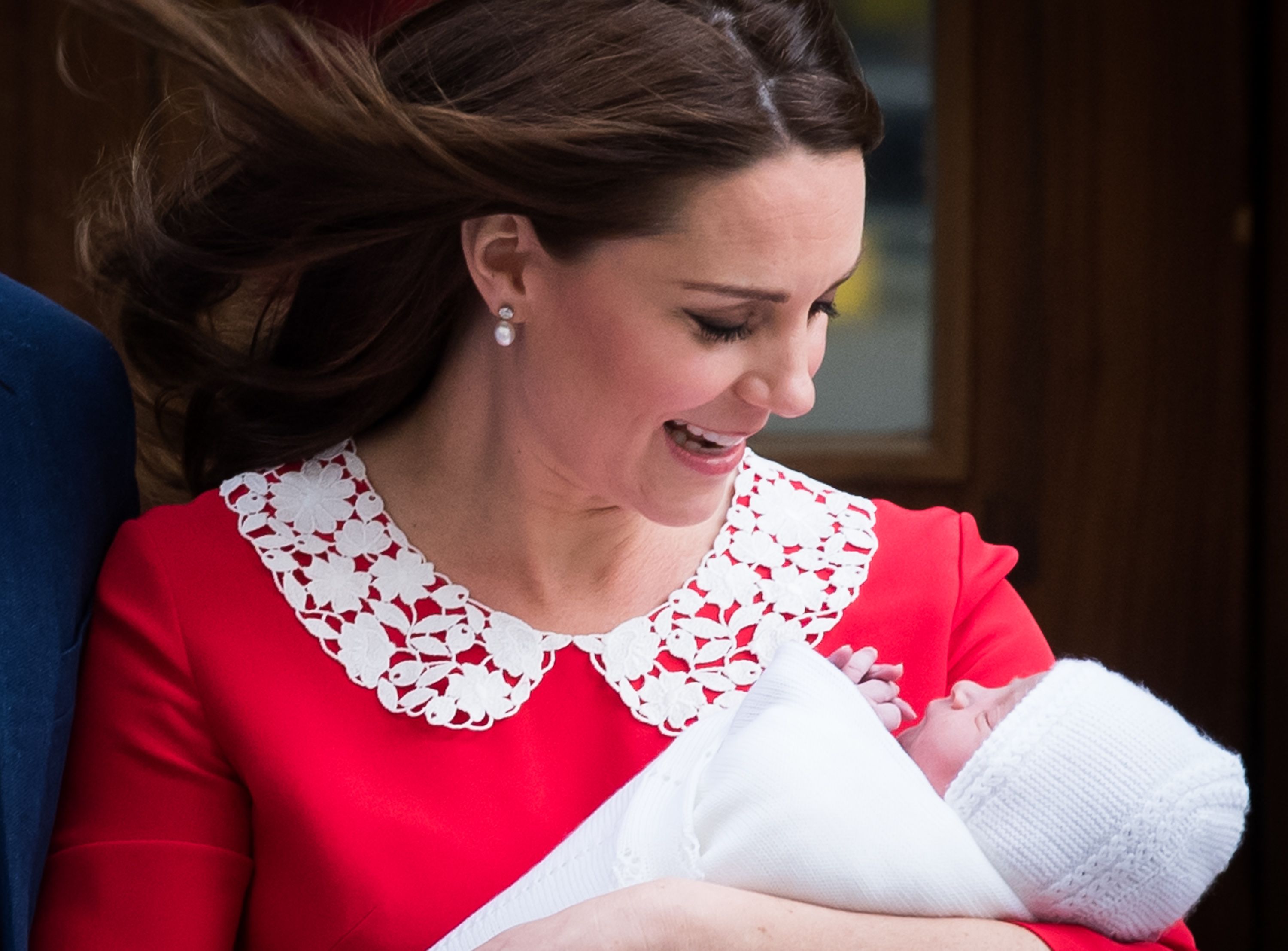 2019 year - Le tradizioni (curiose) sul battesimo del principe Louis di Cambridge che riunirà la Royal Family 2019 year