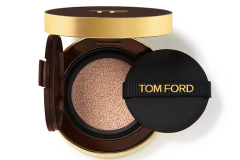 絕美黑金外殼！TOM FORD時尚氣墊粉餅，連粉餅蓋上的聲音，都經過萬分挑剔...