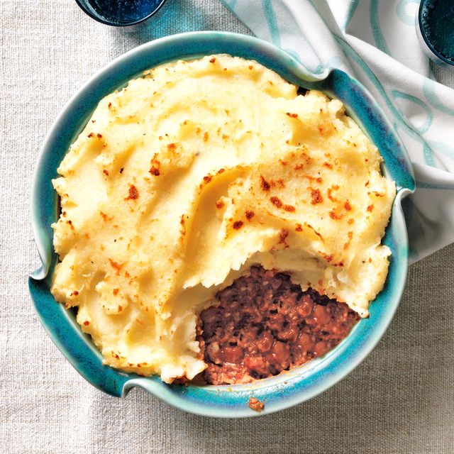 bbq beef and mashed potato pie in a blue dish