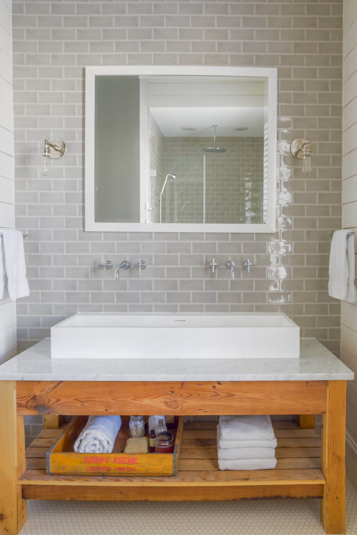 rustic beach themed bathroom