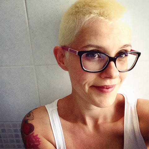 Capelli Rasati A Zero Due Ragazze Ti Spiegano Perche Sono Fighissimi
