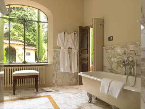 8 Beautiful Hotel Bathrooms - Best Design Hotels