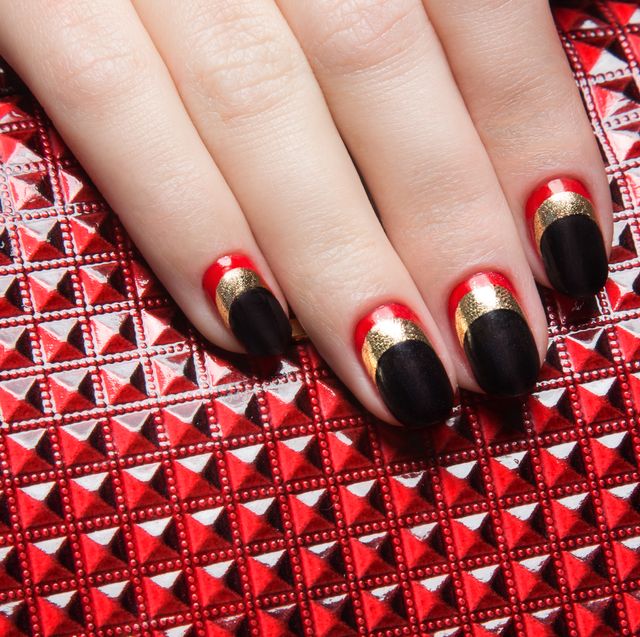 Nail Art Designs in Red And Gold 
