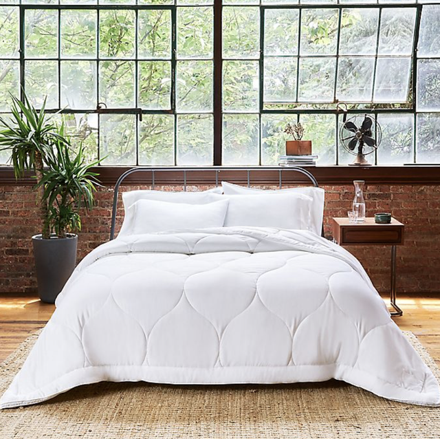 white comforter on bed