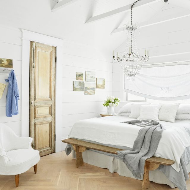 Decorating Themes : Picnic Party 70 Decorating Ideas And Theme Pictures Home Fashion Trend : In her airy california cottage, the master bedroom is awash in a variety of white hues, from white painted planked walls to a white slipcovered chair to layers of soft and pretty white bedding.
