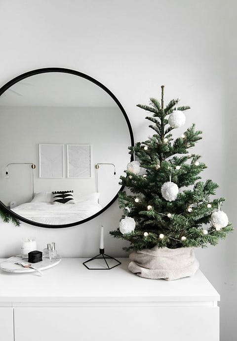 chrıstmas ın the bedroom tree