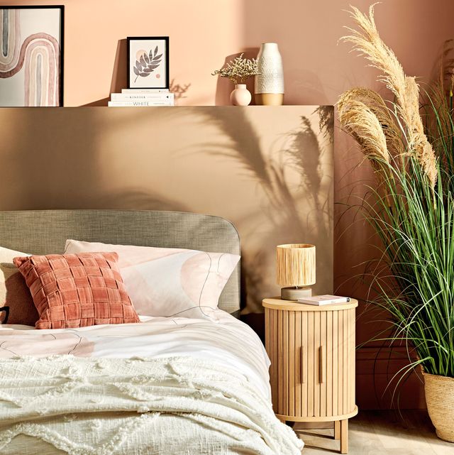 4 ideas for styling plants in your bedroom