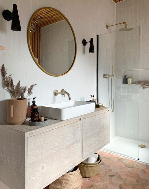 Photos: Tired-Looking Bathroom Gets Impressive Scandi Refurb