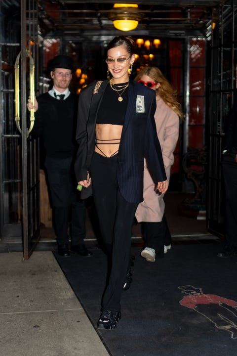 Featured image of post Midriff Flossing Midriff synonyms midriff pronunciation midriff translation english dictionary definition of midriff