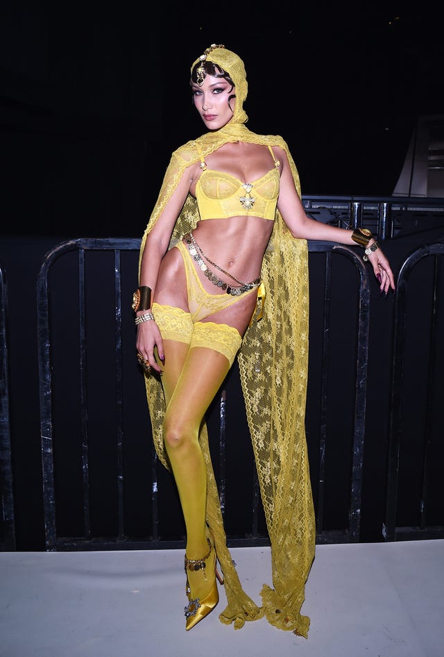 Bella Hadid Says Fenty S Show Not Victoria S Secret S Was First Time She Felt Sexy Modeling Lingerie
