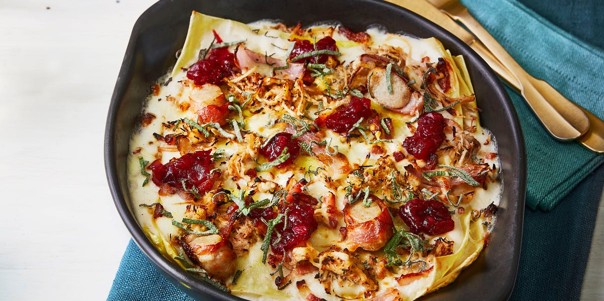Bella Italia Is Selling Christmas Dinner Lasagne And Pigs In Blanket Pizza, Because Why The Hell Not - Delish.com