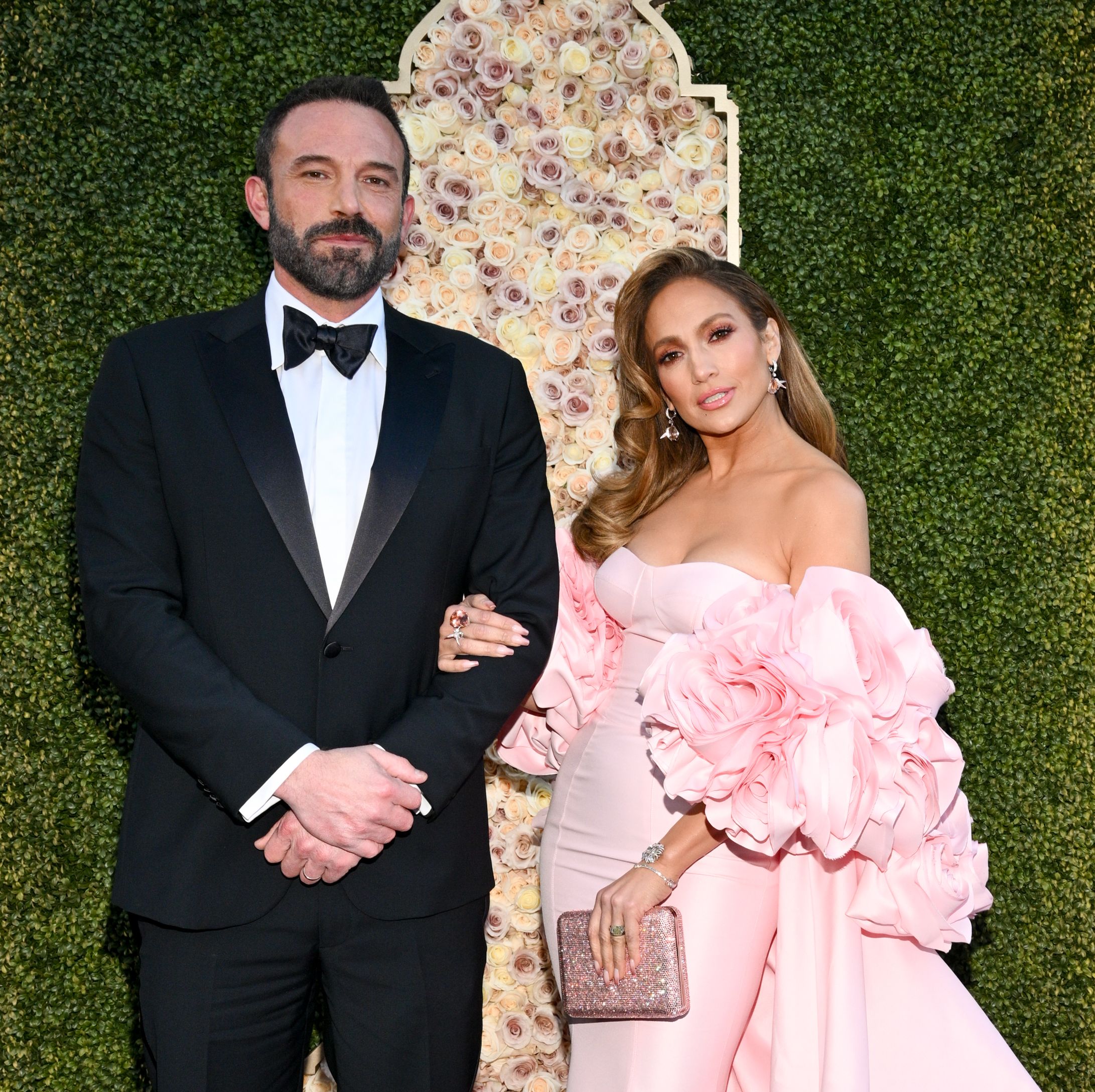 A Source Reveals the Sentimental Xmas Gift Ben Affleck Gave J.Lo Amid Their Divorce