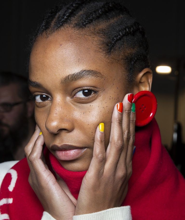 The Skittles Manicure Is Taking Over Instagram