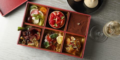 今こそ おうちで楽しむ贅沢グルメ 今こそ おうちで楽しむ贅沢グルメ