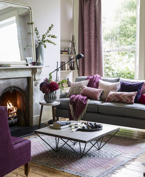 13 Cosy Living Room Ideas For Your Home, How To Decorate A Grey And Blush Pink Living Room Wall